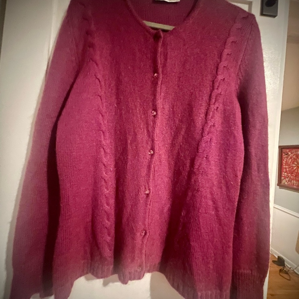 Classy Italian wool blend women’s plum cardigan! 14/16